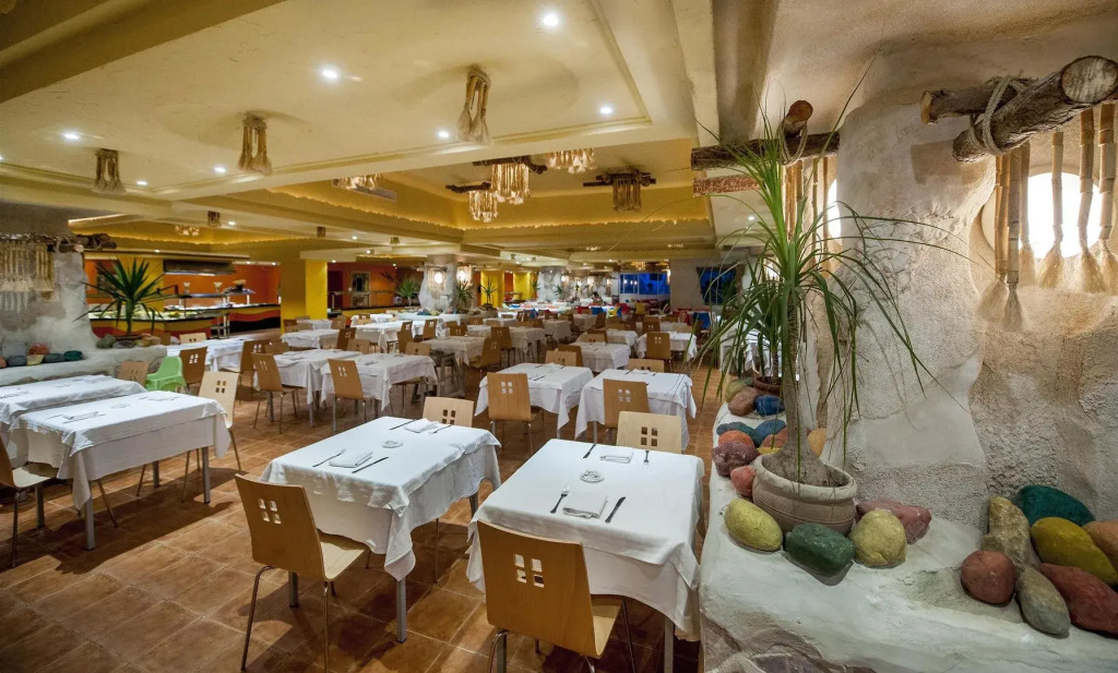 Welcome Meridiana Resort - Families and Couples Only