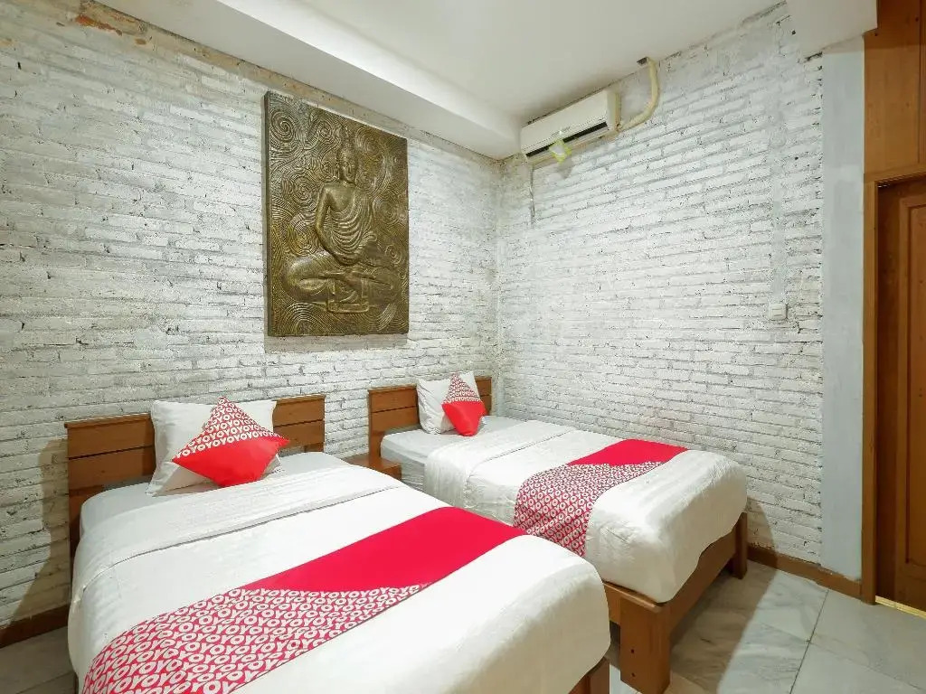 OYO 4016 Tan Jokteng Guest House