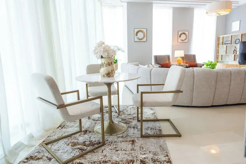 HAPPY SEASON | Four Season apartment