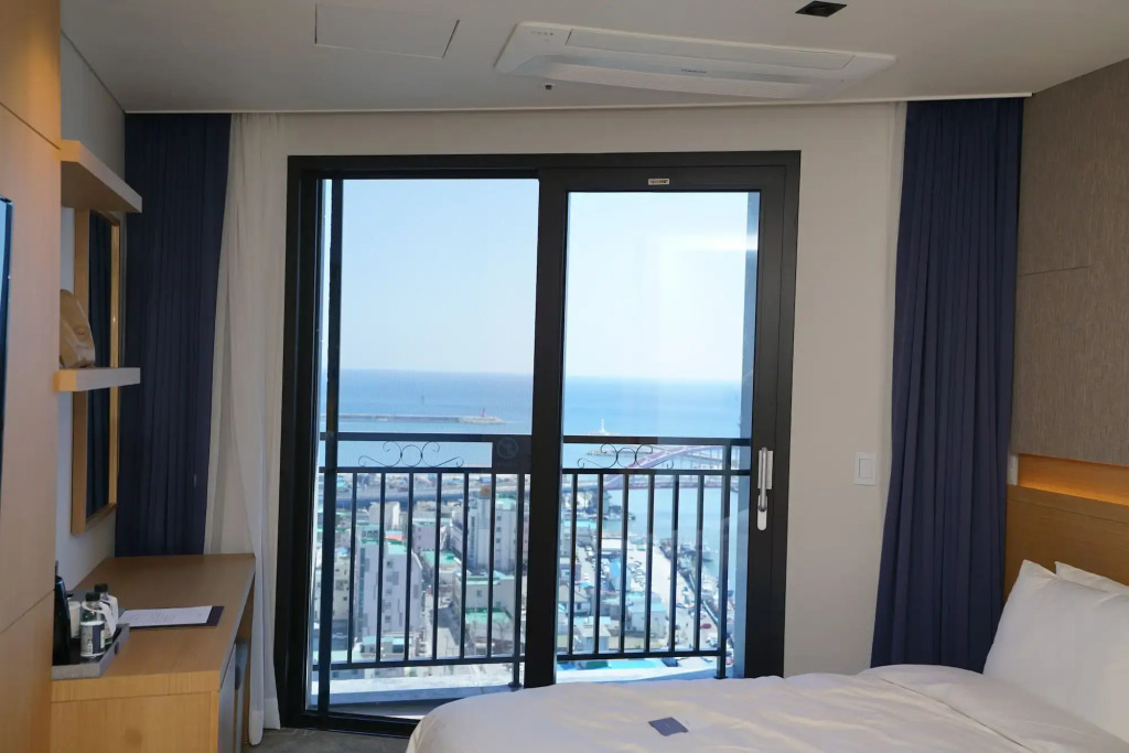 Sea Cruise Hotel