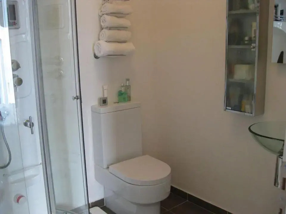 3b Pool Penthouse private hot tub - Larnaca center