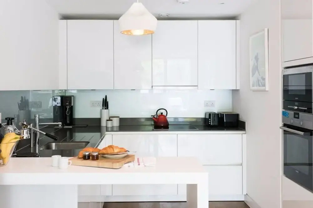 Modern 2 Bed Flat in Shoreditch with Roof Garden