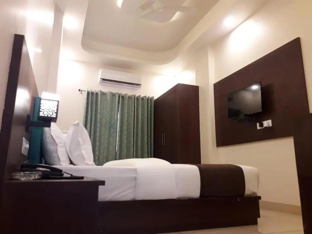 Hotel Paradise inn