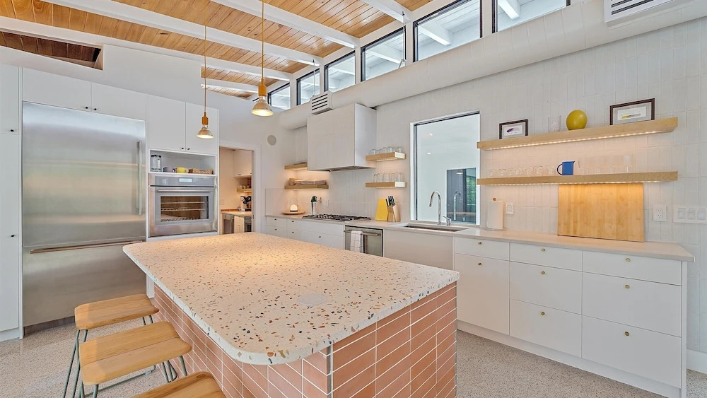 The Windward House 3 Bedroom Home by RedAwning