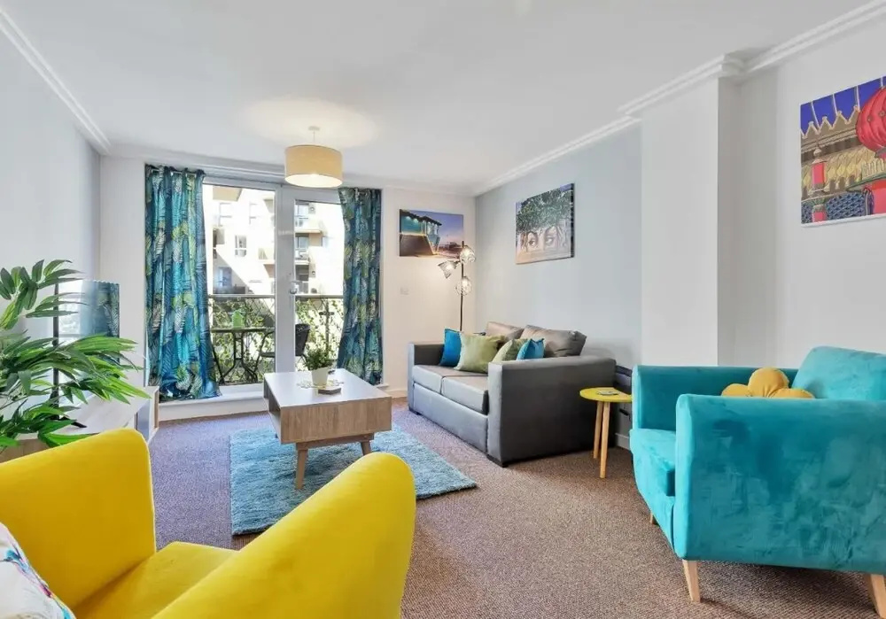 Central Garden View | Modern 2 Bedroom 2 bathroom Apartment | Balcony