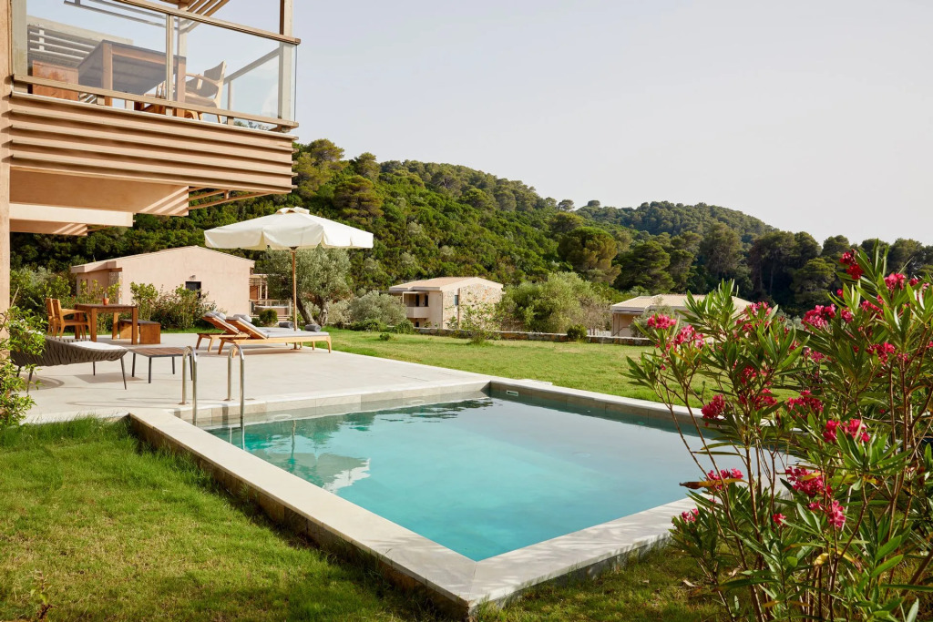 ELIVI Skiathos