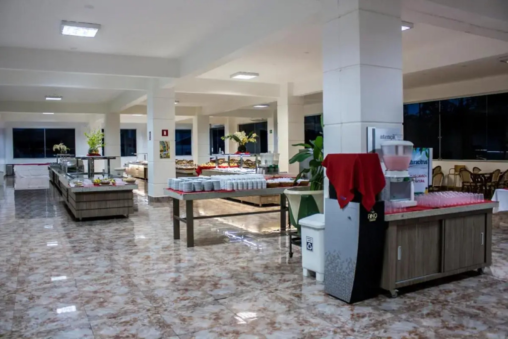 Lacqua diRoma Hotel com Parque Aquático 24 horas