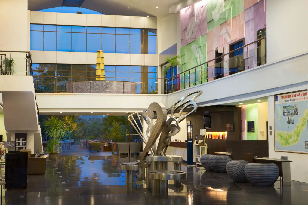 Отель Courtyard by Marriott Manado