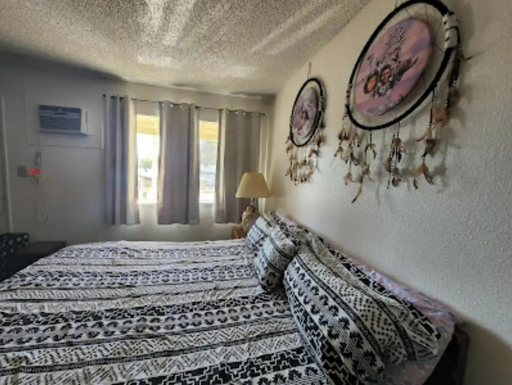 Columbia Inn Motel CA 49