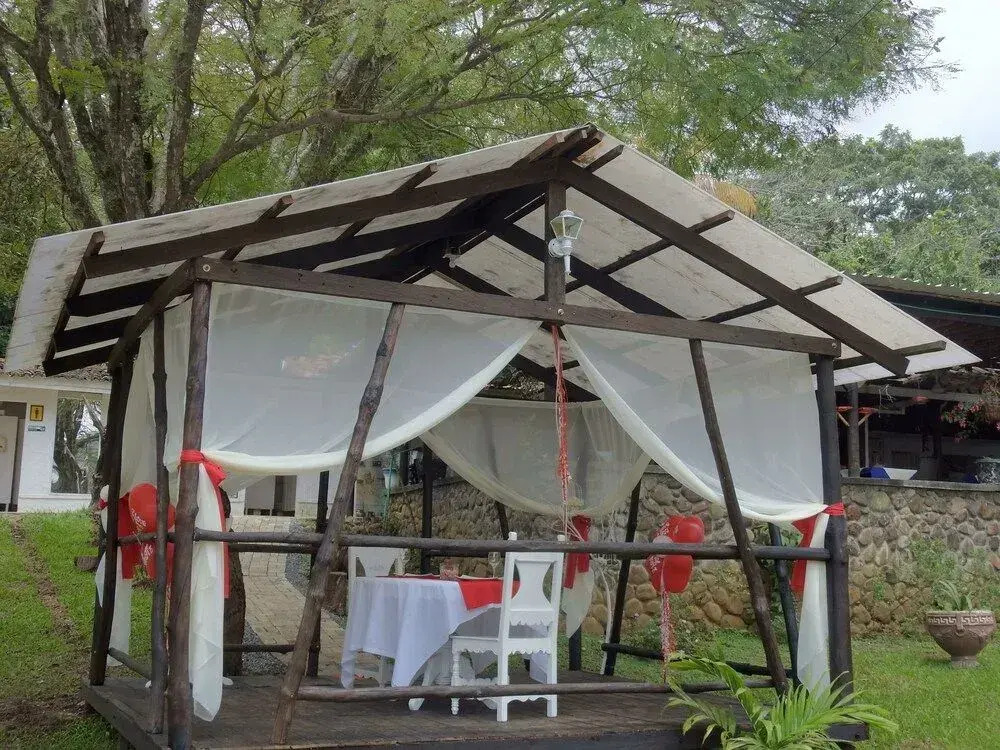 El Castillo Pance EcoHotel, Experiencias, Naturaleza y Restaurante