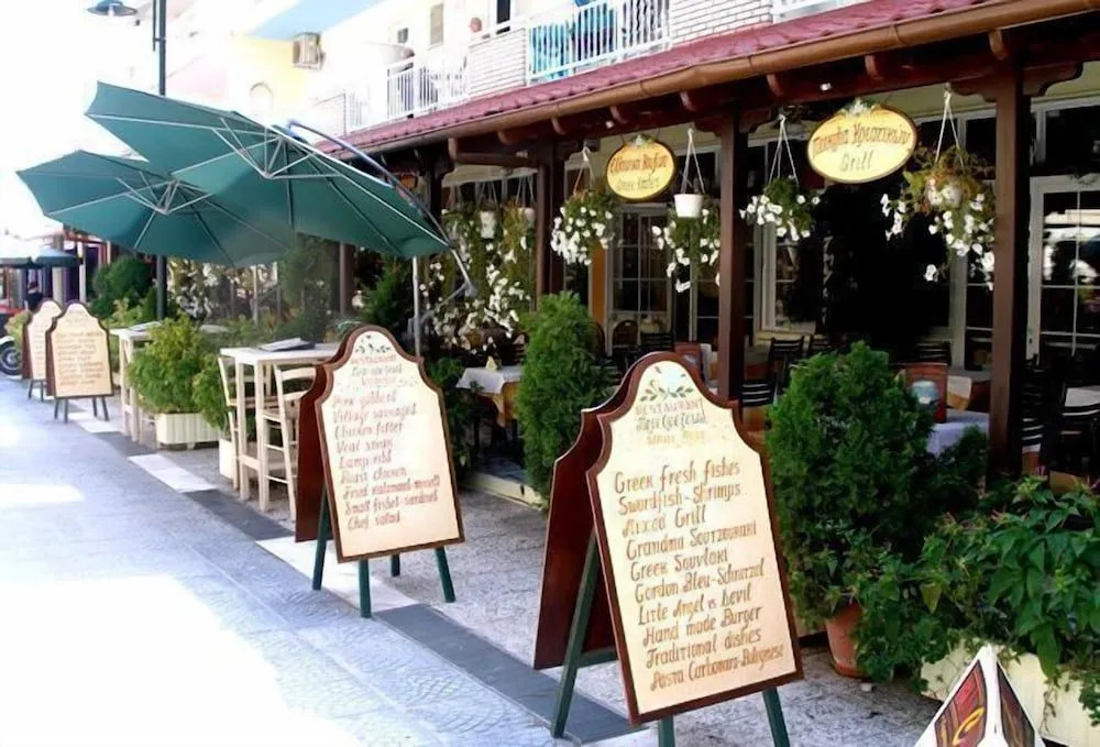Hotel White Rose Beach