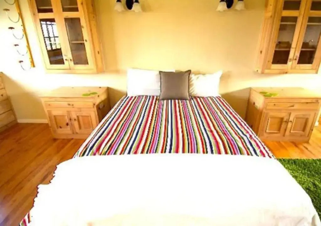 Lg BEACH Home, POOL, Hot Tub, Close to Beaches & Downtown El Segundo Beach