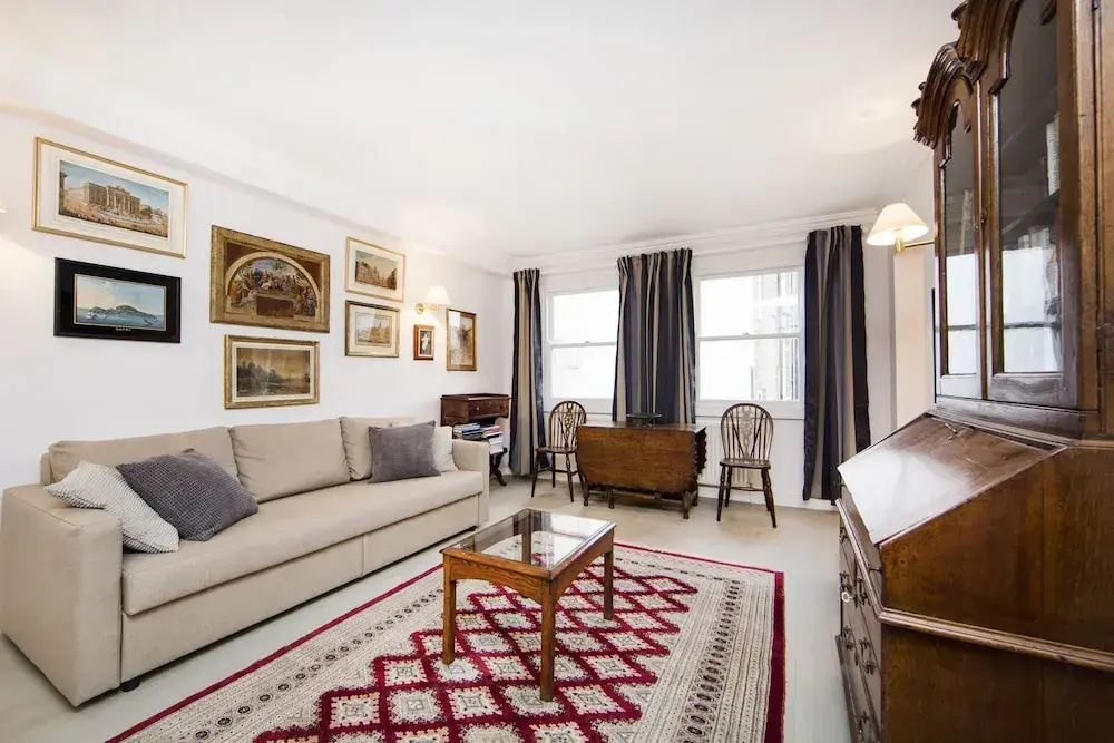 Comfortable one bedroom apartment in Notting Hill, Lambton Place near Portobello