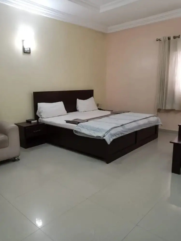 Gyeuti Citi Hotel and Suites