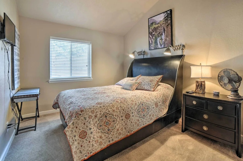 Pagosa Springs Getaway w/ Patio & Lake Views!
