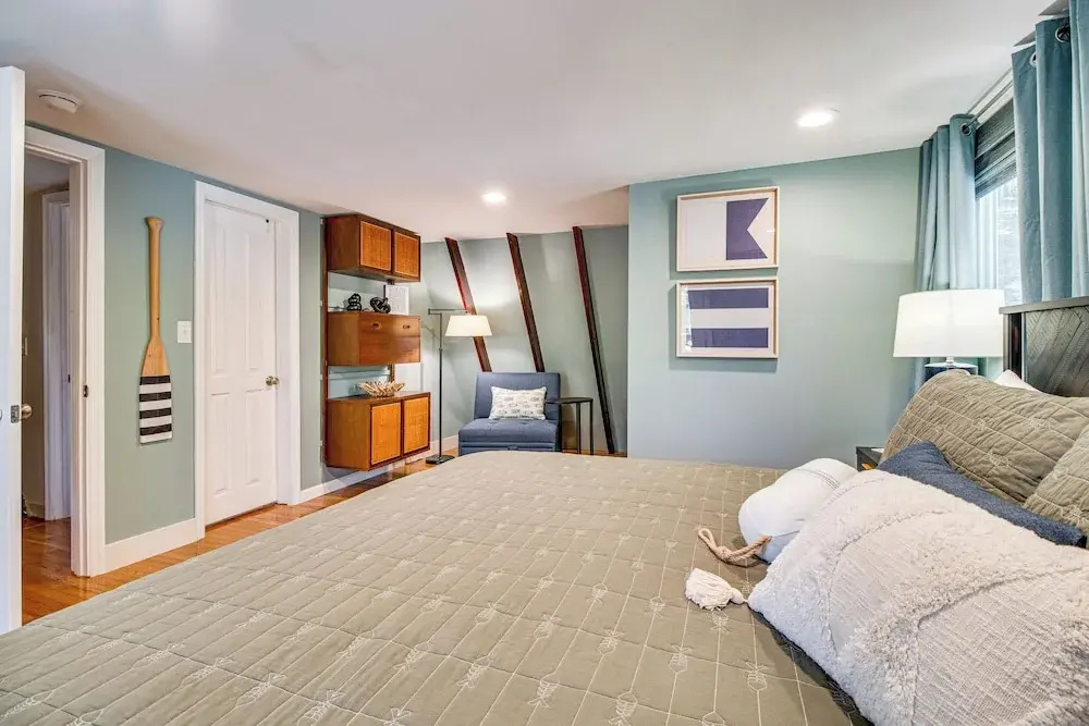 Fairfield Bay Home w/ Pool Access & Boat Slip