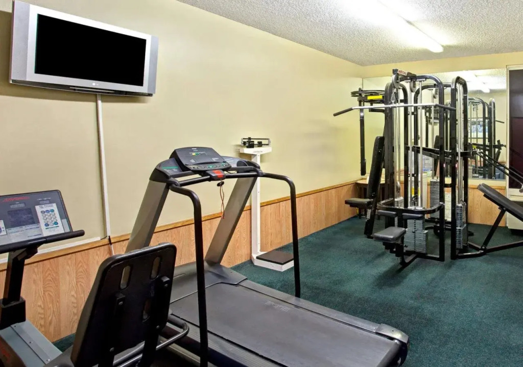 Best Western Plus Commerce Hotel