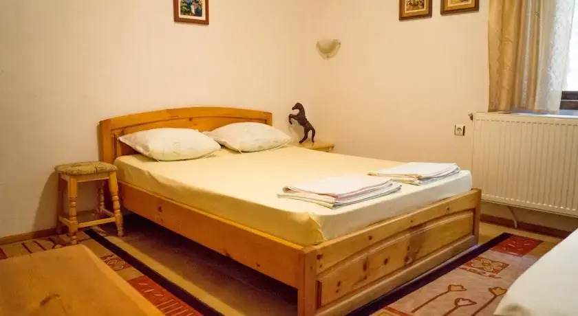Tonis Guest House