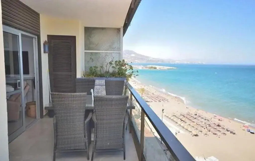 Fuengirola Promenade 3br Apartment by Rafleys