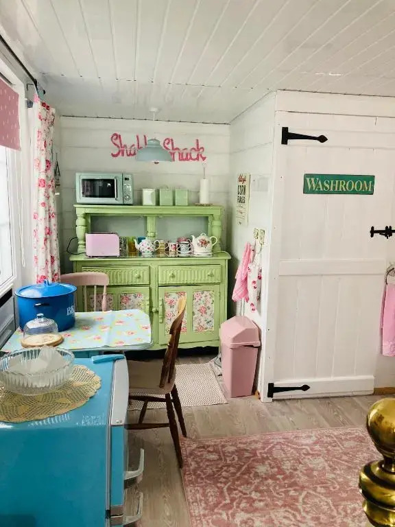 Shabby Shack near Charlestown & The Eden Project