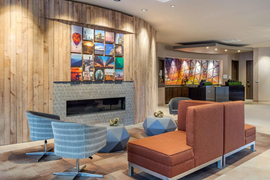 Cambria Hotel Omaha Downtown