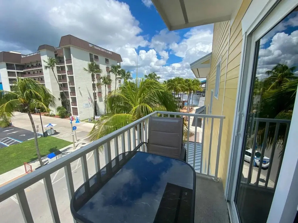 Harbour House at the Inn Unit 305 by Coastal Vacation Properties
