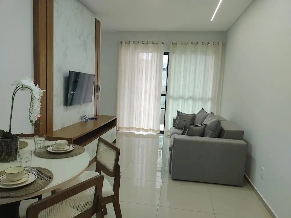 Apartments in a Building 650 Meters From Meia Praia Beach - Rgos