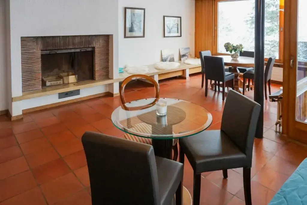 Grosse 4 Zimmer Wohnung mit traumhafter Aussicht