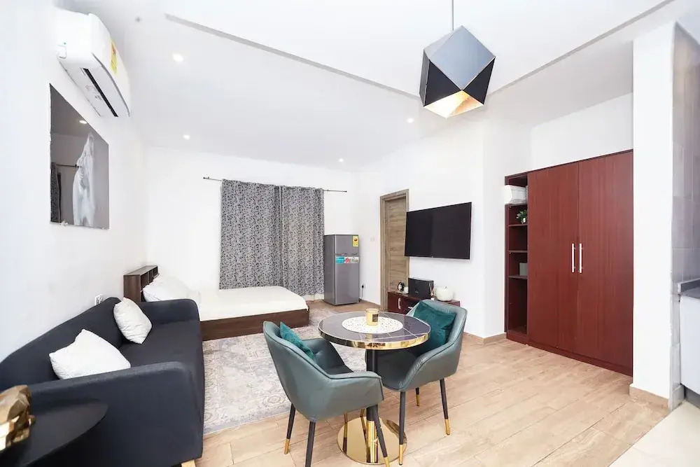 Legacy Square by QUAO REALTY