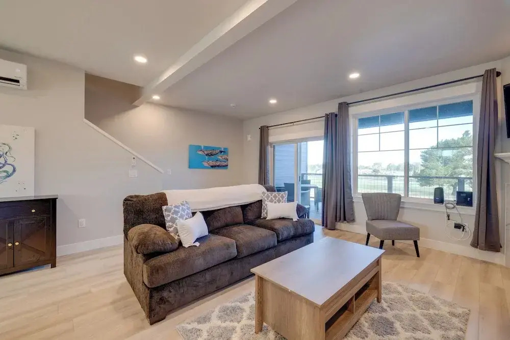 Balconies w/ Scenic River Views: Hammond Townhome!
