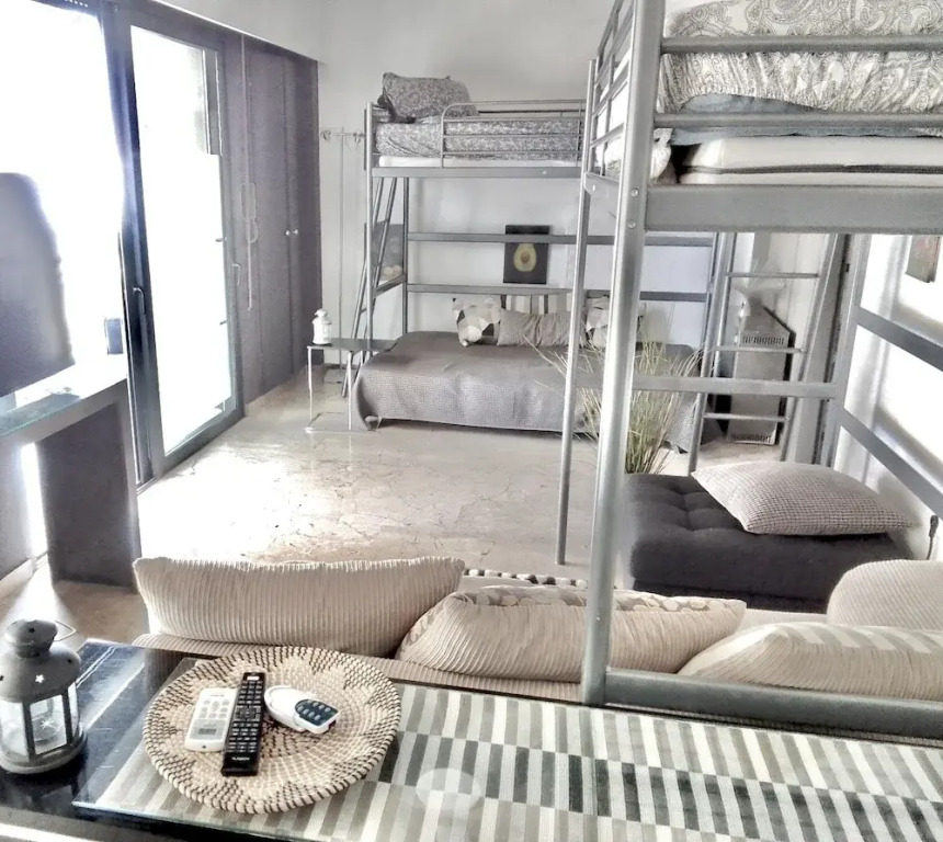 Impeccable 3-bed Apartment in Athens