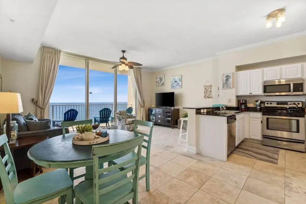 Snowbirds Land on the 29th Floor for the Winter