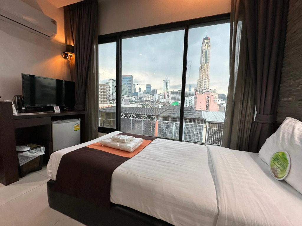 Collection O The Bangkok Airport Link Suite