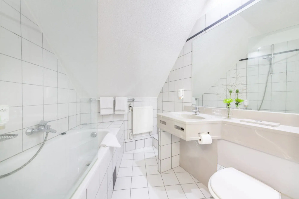 Hotel VIKTORIA Düsseldorf-Neuss - Self Check-In
