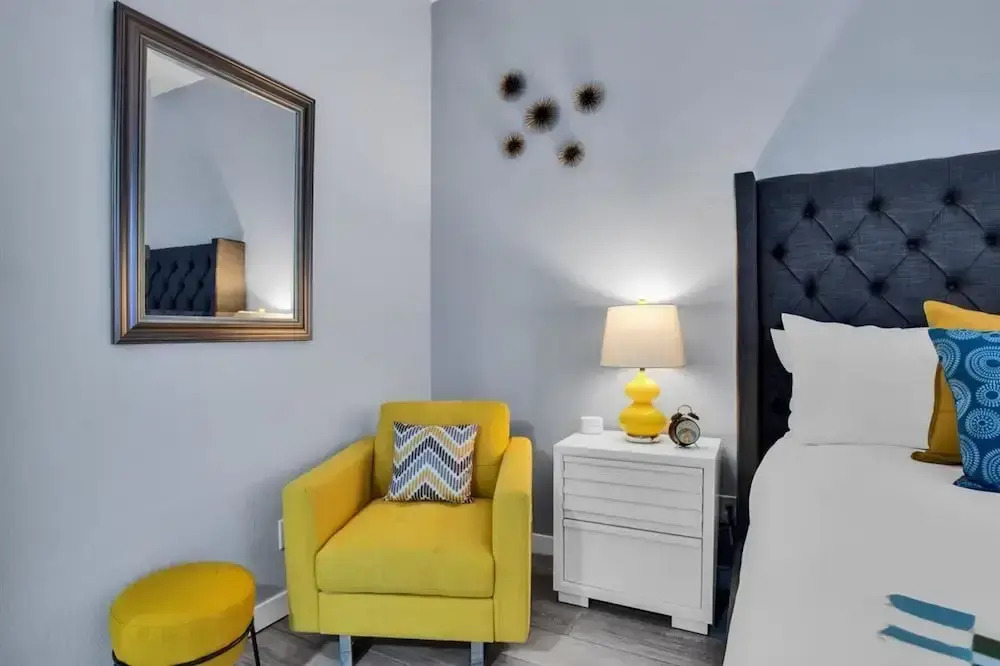 Hollywood Glam Hideaway