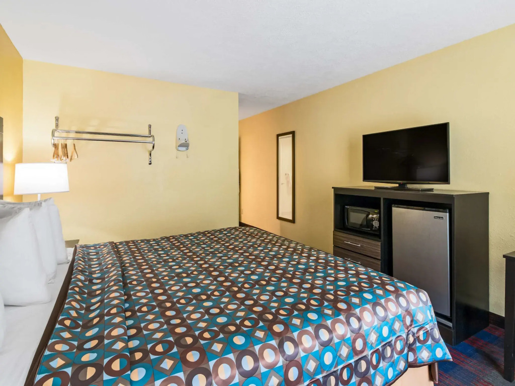Americas Best Value Inn - Clayton