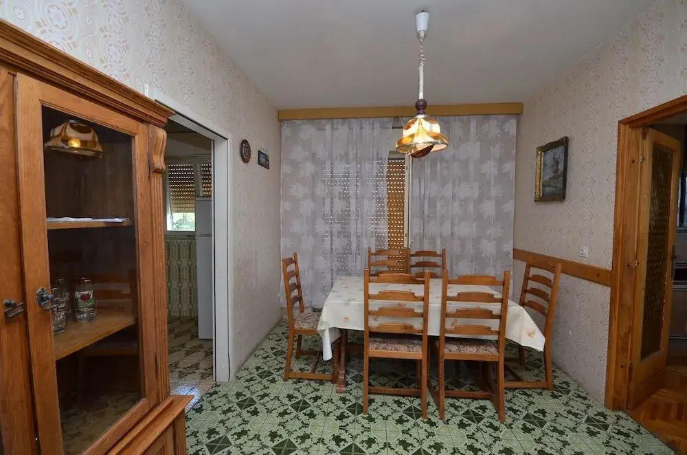 Apartment Frane