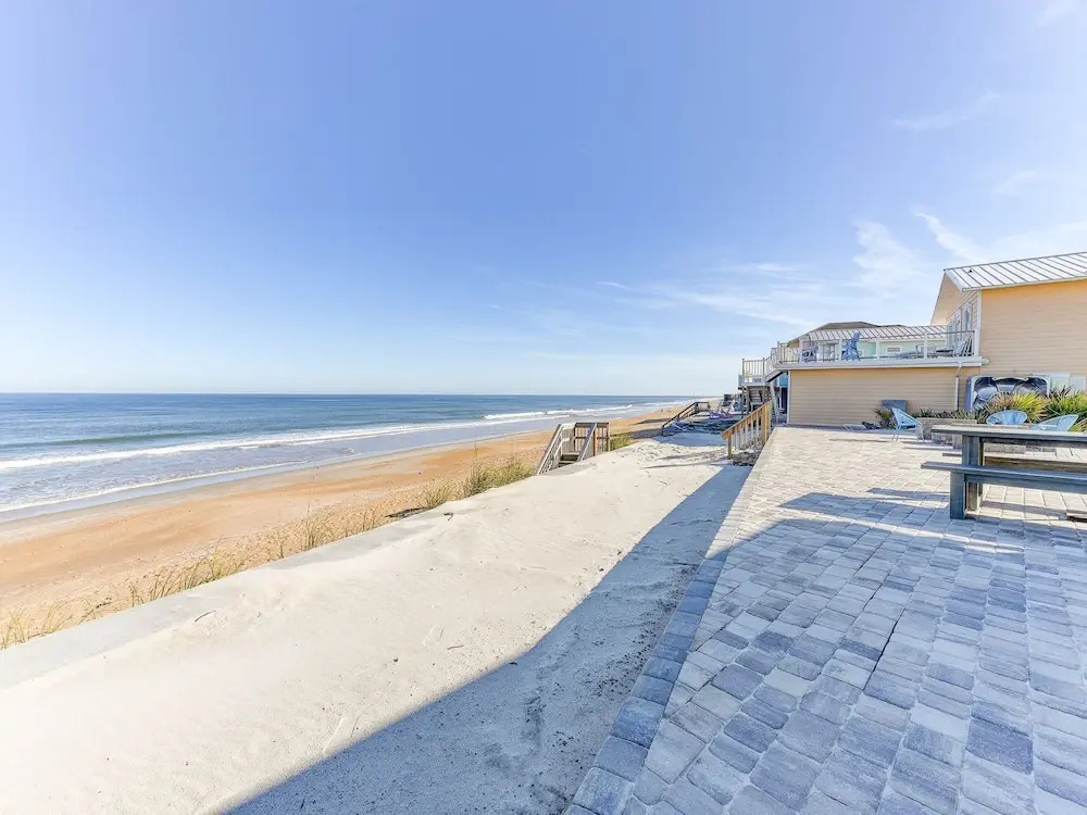 Romantic Beach House by Vtrips