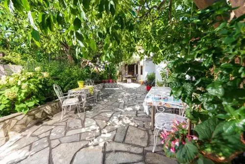 Faros Hotel