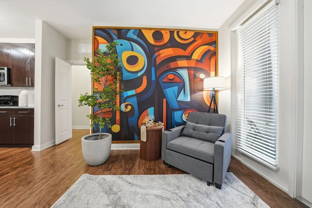 Stylish 2BR w Pool Pet-friendly Unit 13