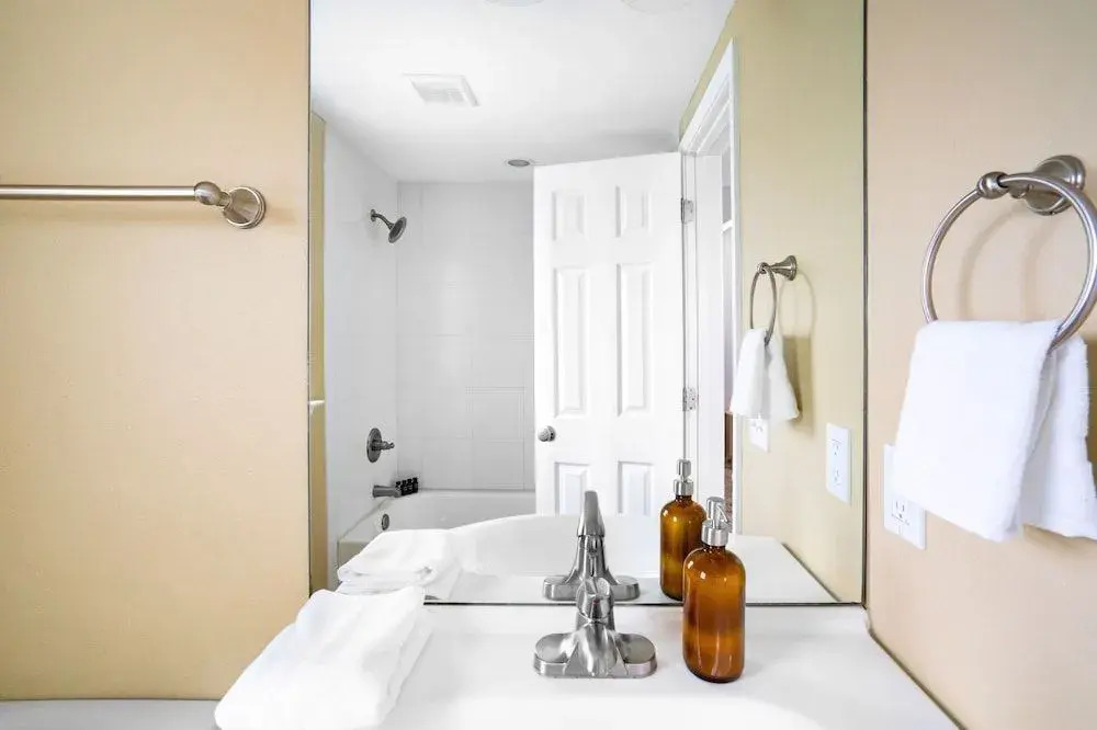 Polly by AvantStay Stunning 7 Bedroom Haven w Pool Pool Table