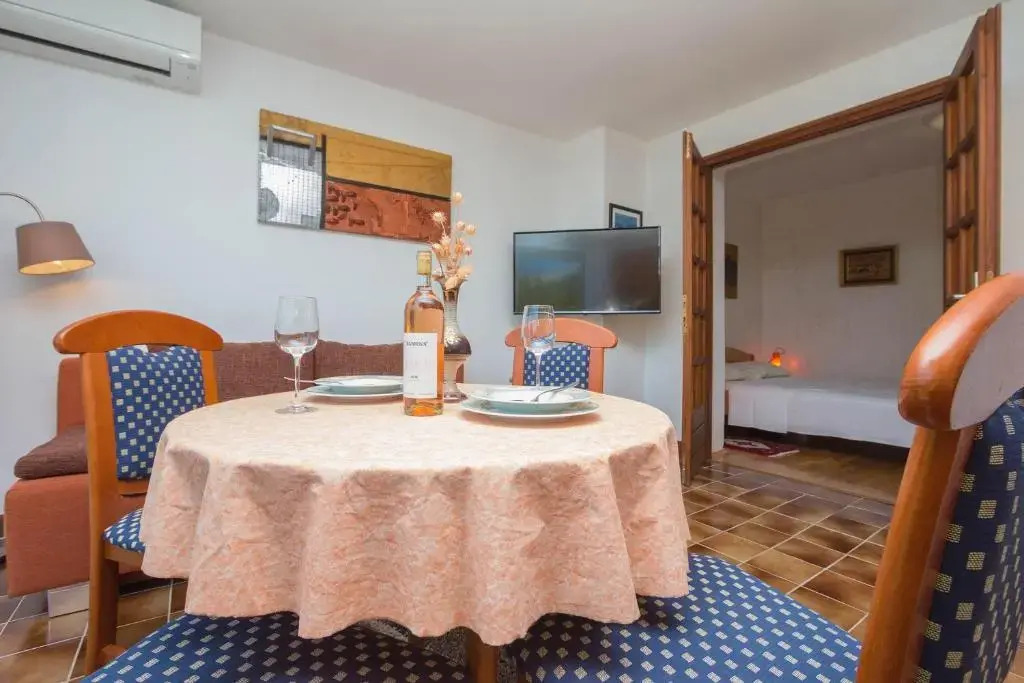Apartments Tomasic