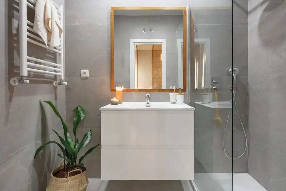 Iruela - 3 Bedrooms and Office in Trafalgar