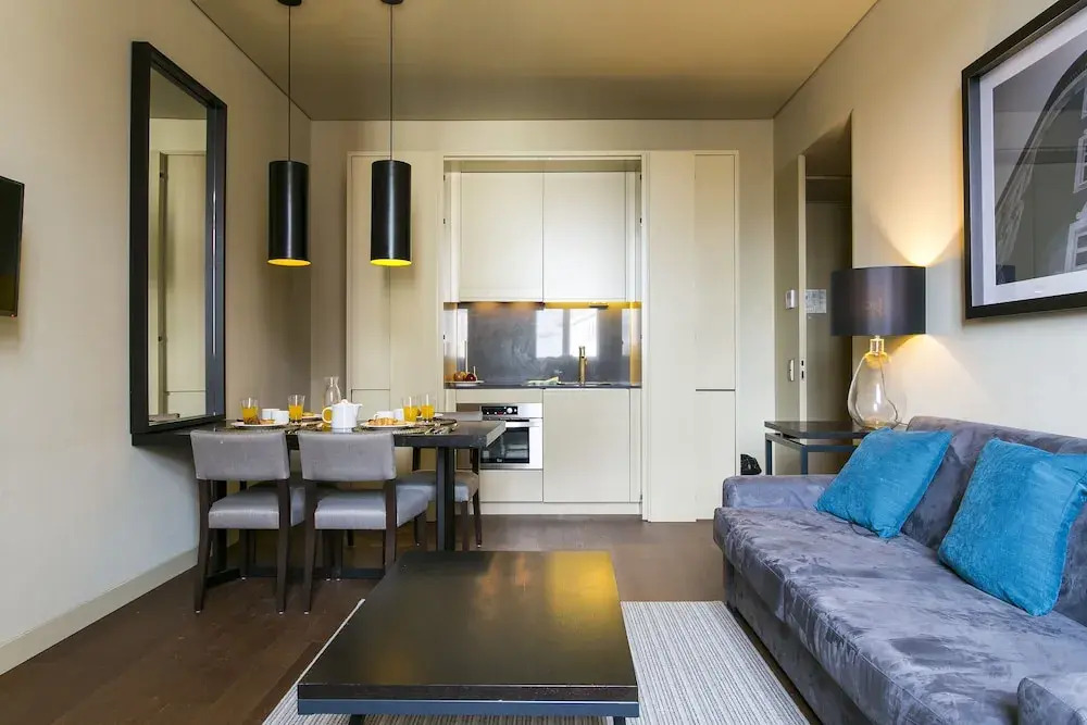 ALTIDO Classy 1BR Apt by the Jardim Dom Luis, in Cais do Sodré