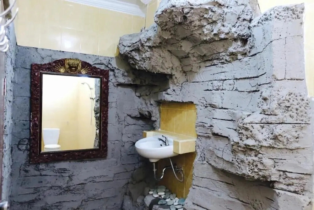 Inn Between Hostel