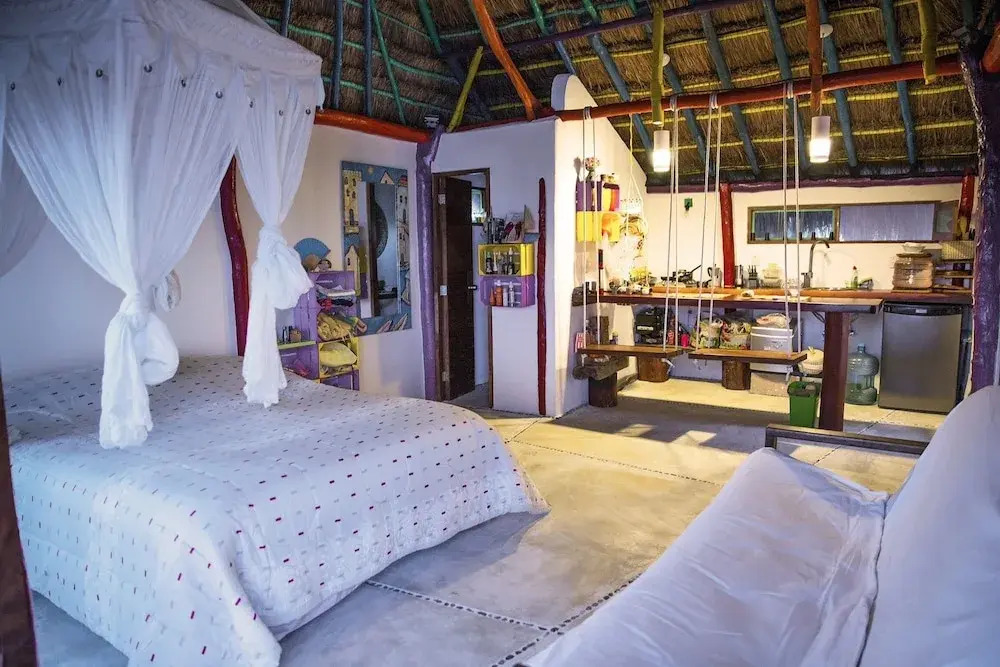 Room in Bungalow - El Secrereto Ocean Front Cabin