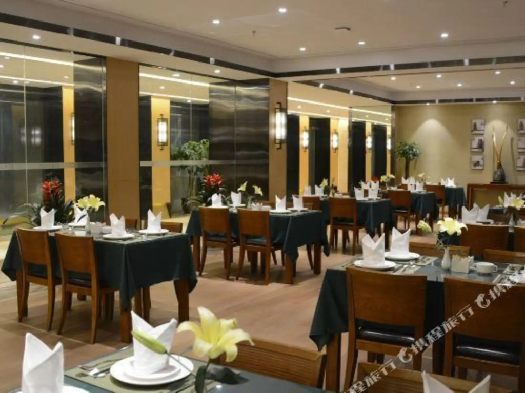Wanhua Boutique Business Hotel (Tongde Plaza Branch, Kunming Baiyun Road Metro Station)