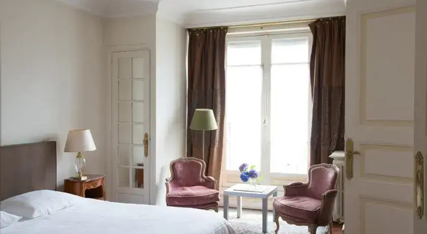 Avenue Foch - Arc de Triomphe Flat