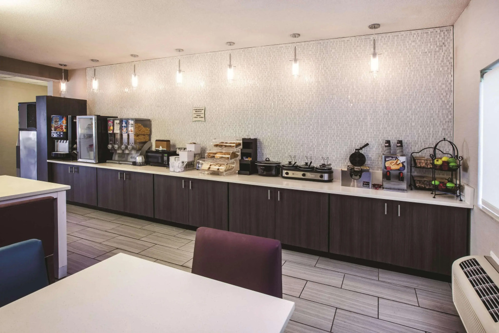 La Quinta Inn by Wyndham Indianapolis North
