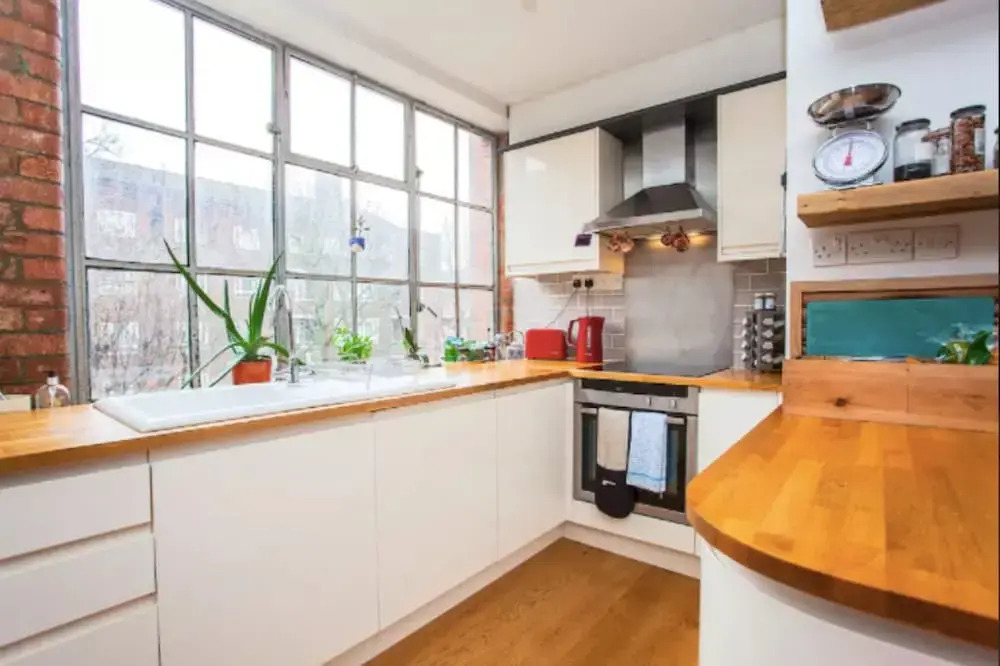 Central 2 Bedroom Loft